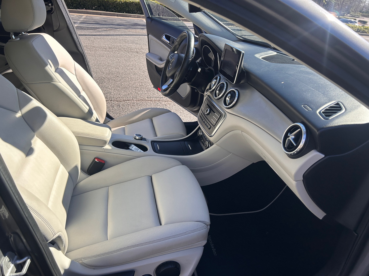 Mercedes-Benz GLA-Class GLA250 2016