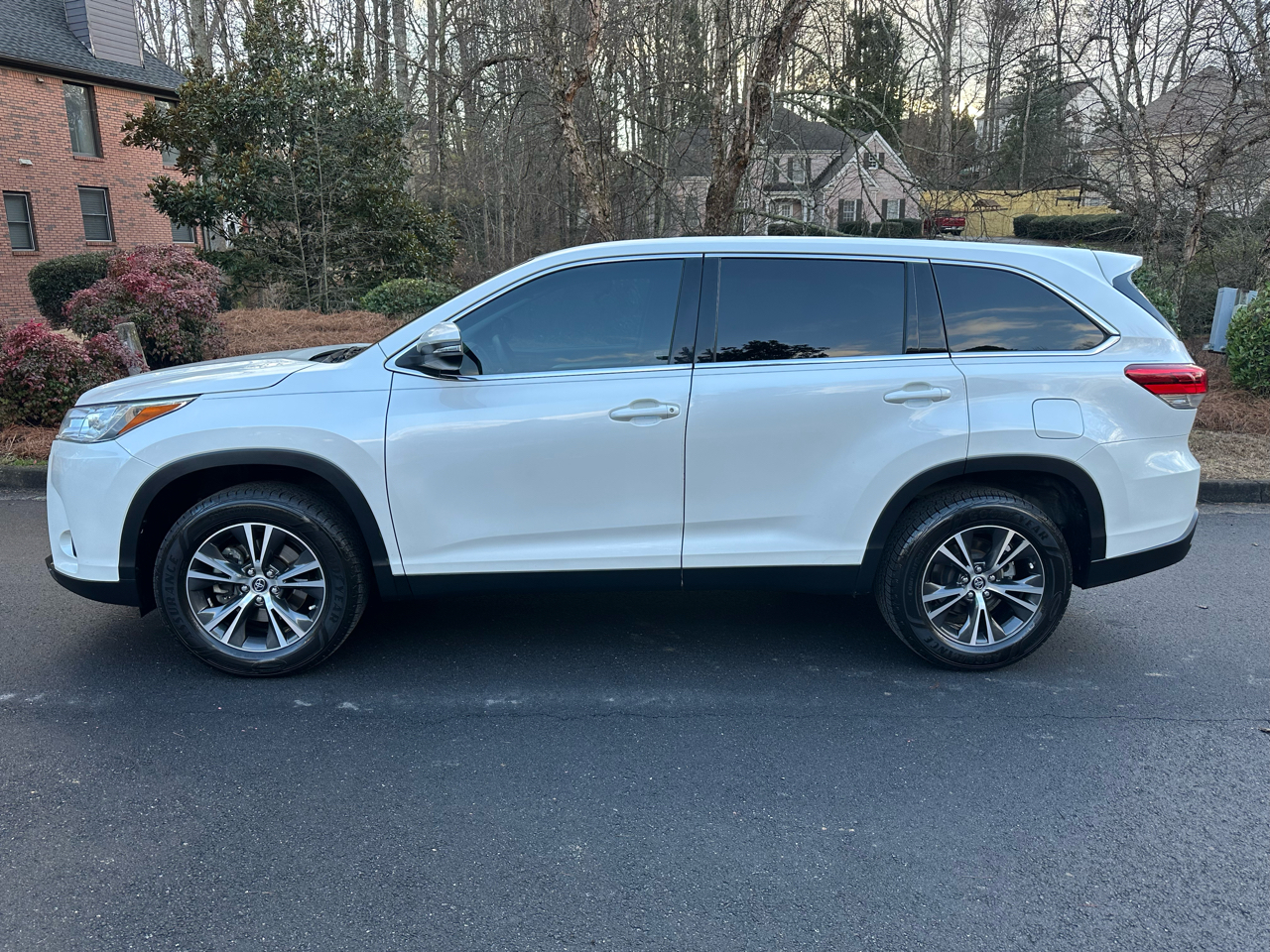Toyota Highlander LE FWD I4 2019