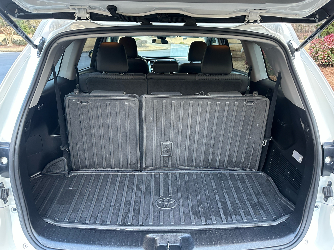 Toyota Highlander LE FWD I4 2019