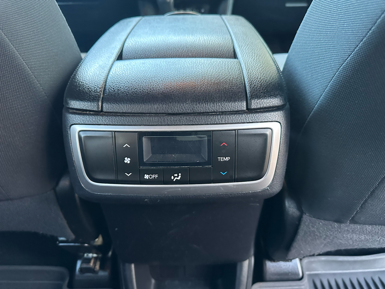 Toyota Highlander LE FWD I4 2019