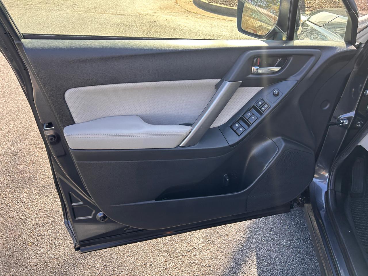 Subaru Forester 2.5i Limited 2016