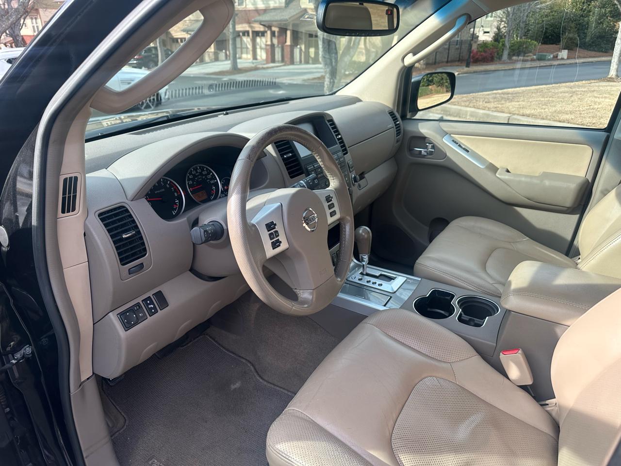 Nissan Pathfinder 2WD 4dr V6 SE 2009