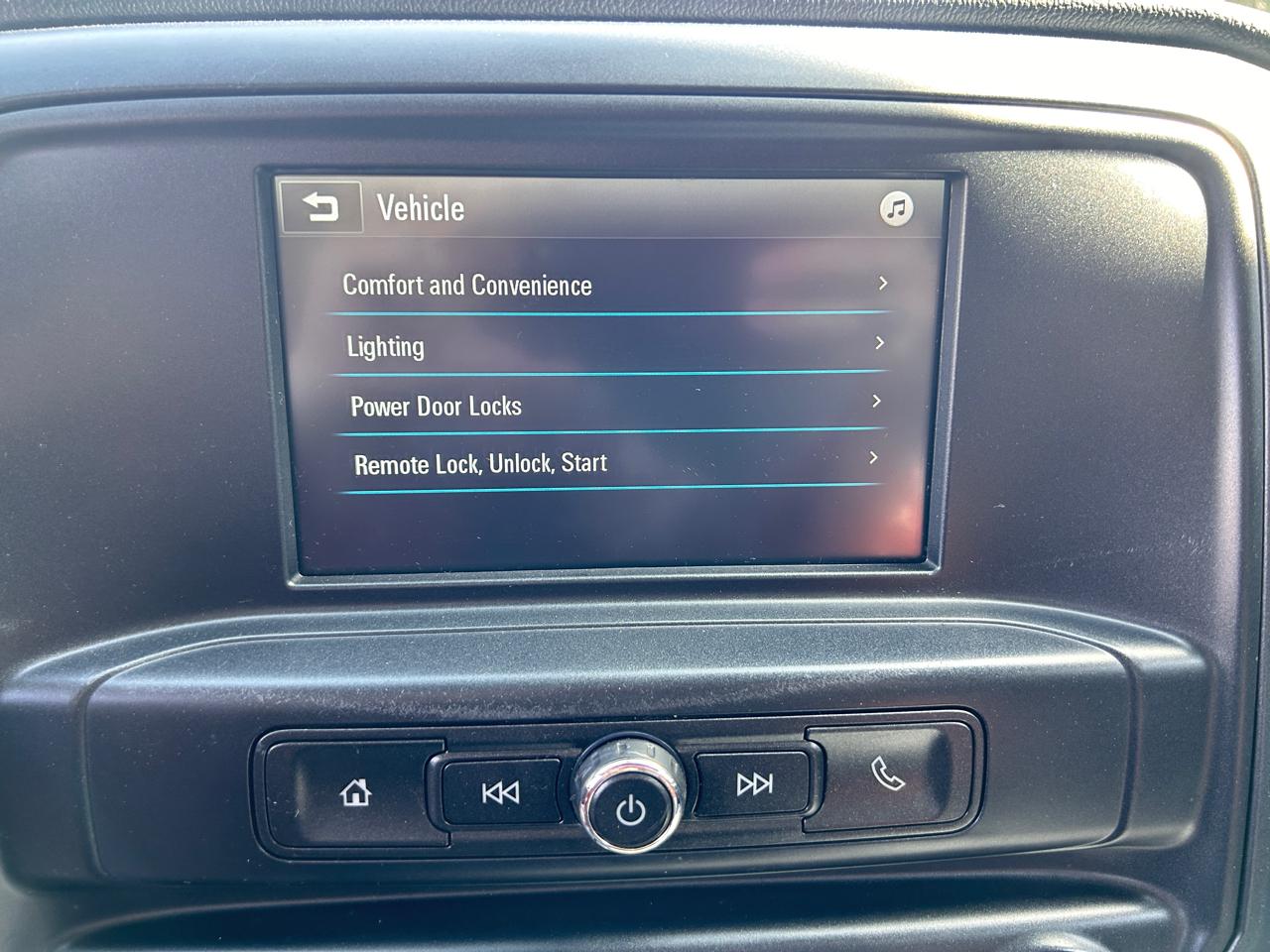 Chevrolet Silverado 1500 Custom Double Cab 4WD 2017