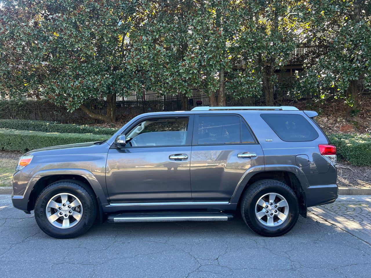 Toyota 4Runner SR5 2WD 2013