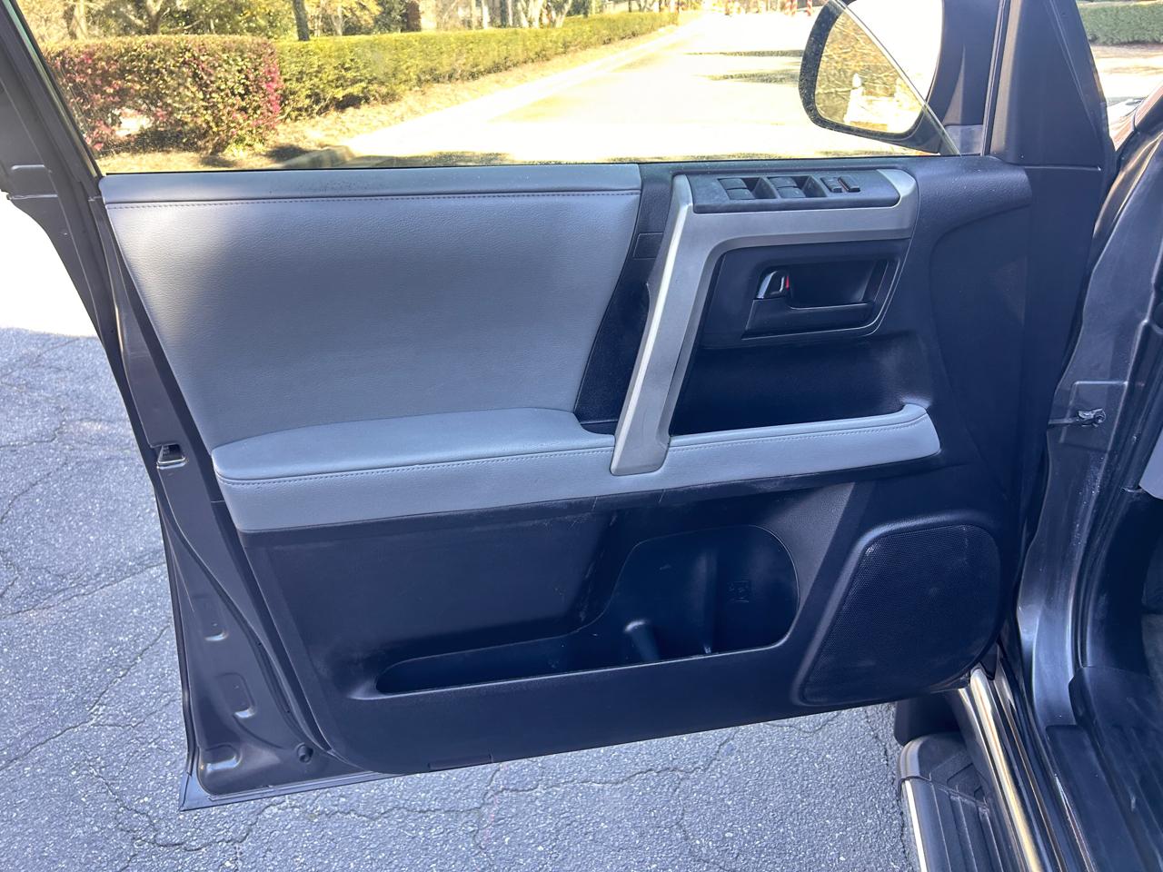 Toyota 4Runner SR5 2WD 2013