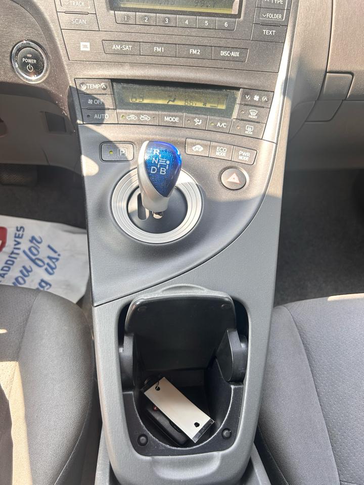 Toyota Prius Prius V 2010