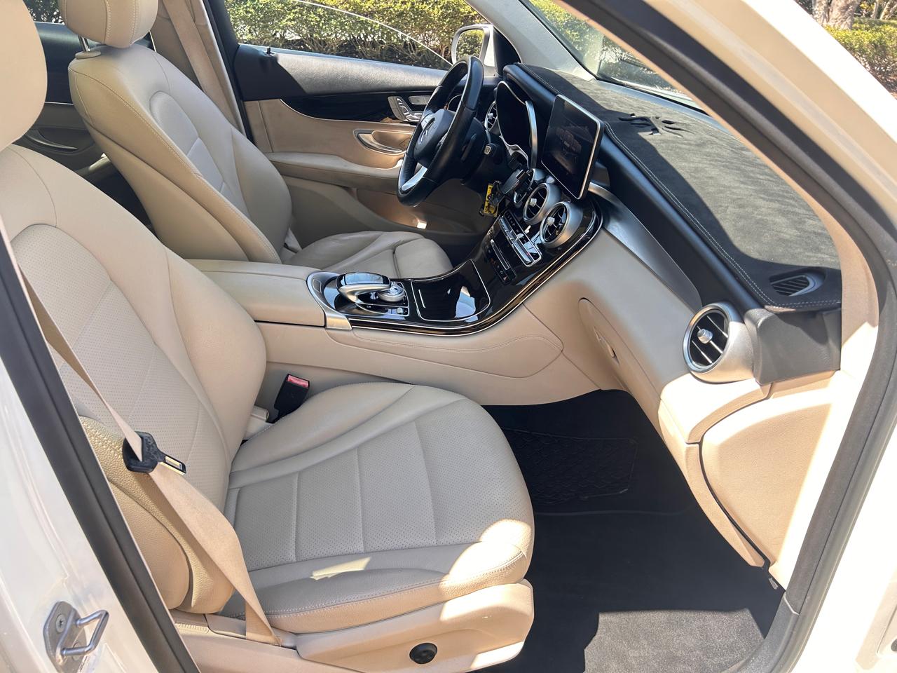 Mercedes-Benz GLC-Class GLC300 2016