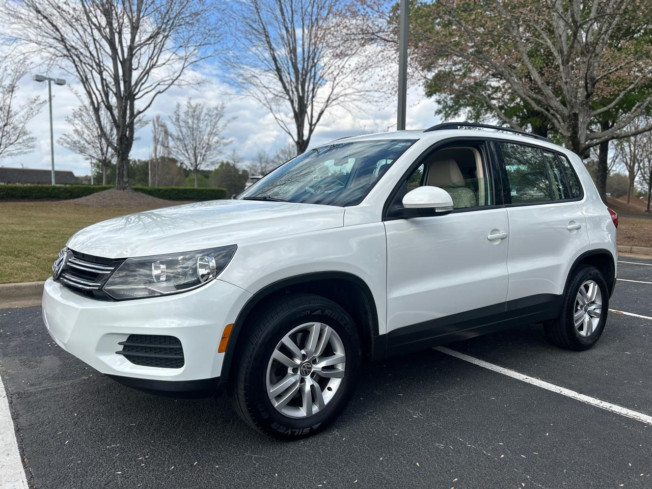 2016 Volkswagen Tiguan SE