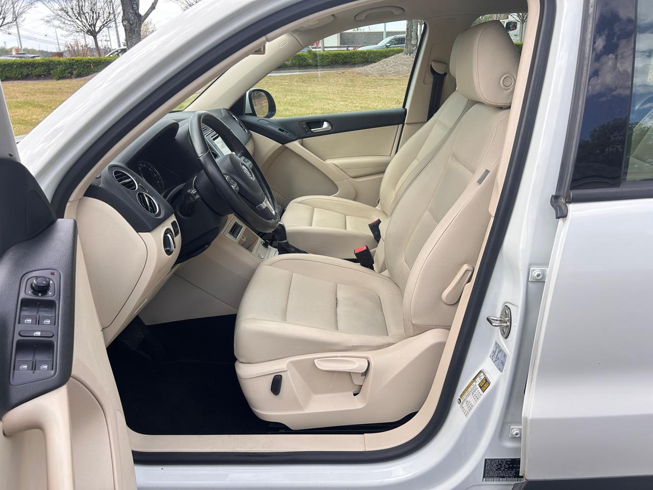 Volkswagen Tiguan SE 2016