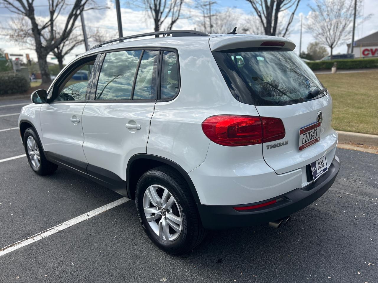 Volkswagen Tiguan SE 2016