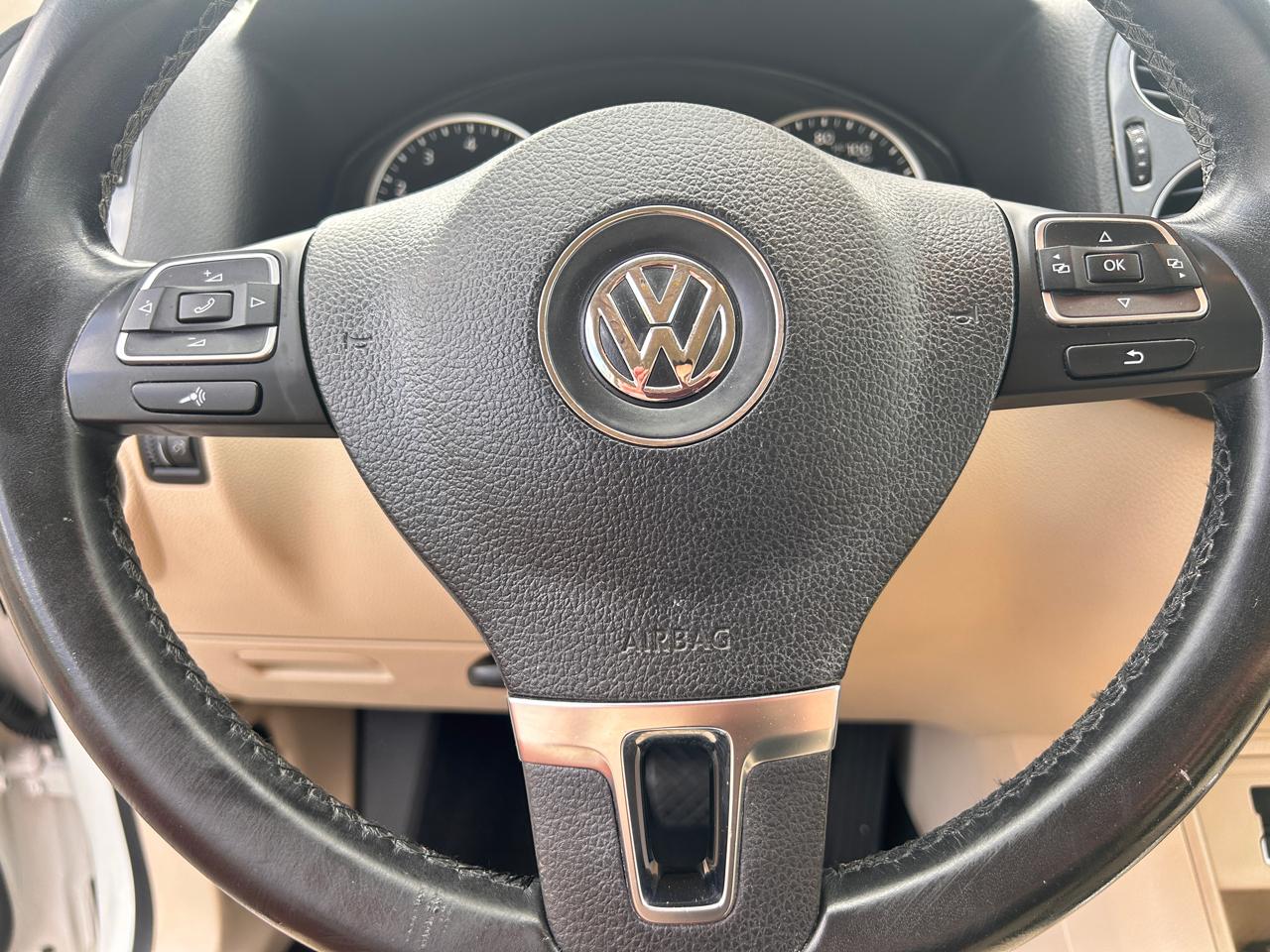 Volkswagen Tiguan SE 2016