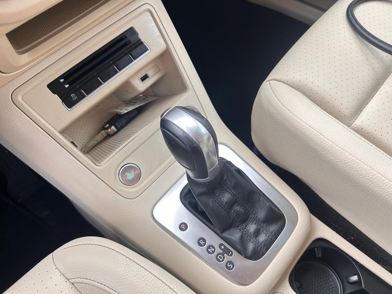 Volkswagen Tiguan SE 2016