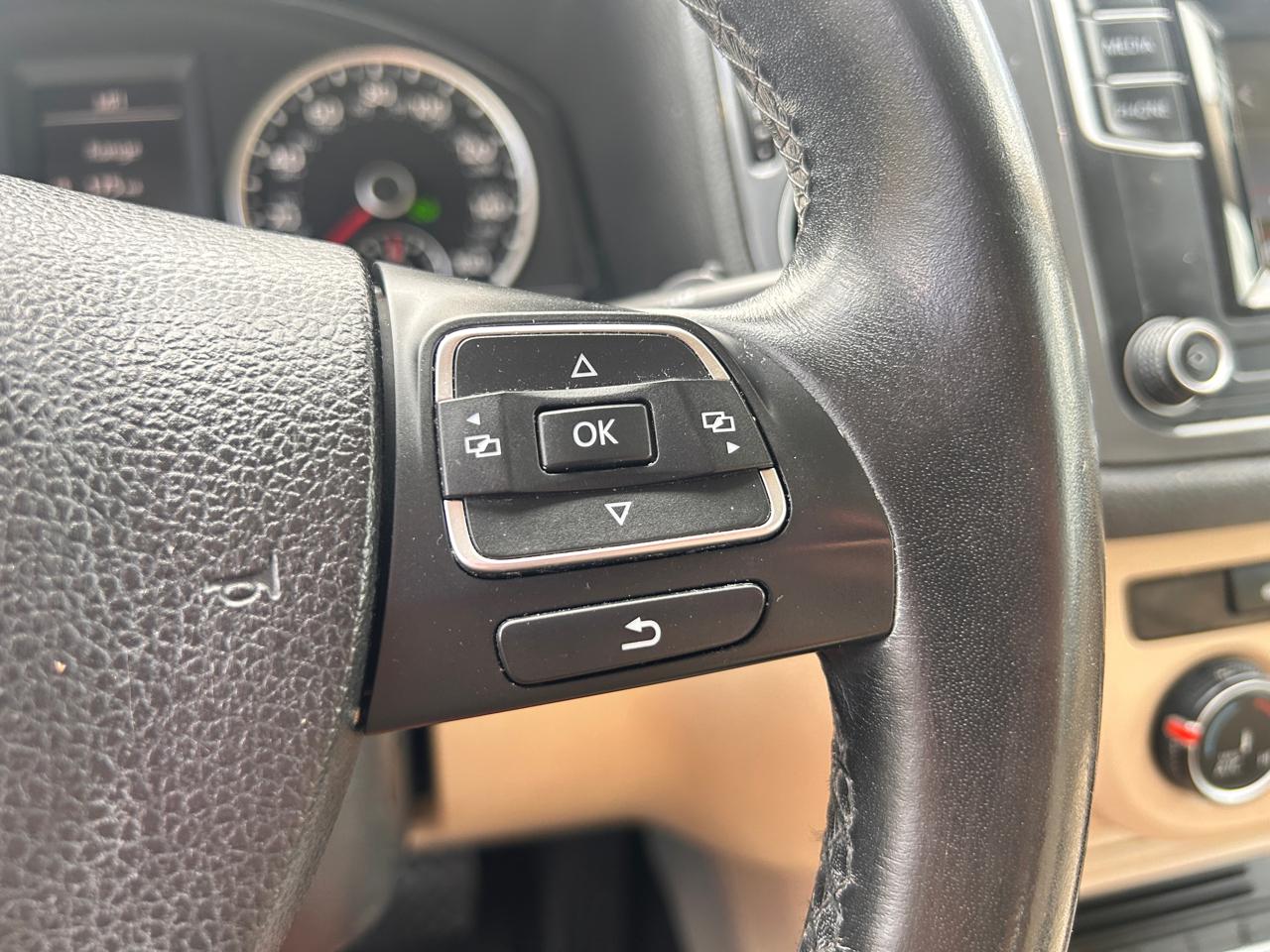 Volkswagen Tiguan SE 2016