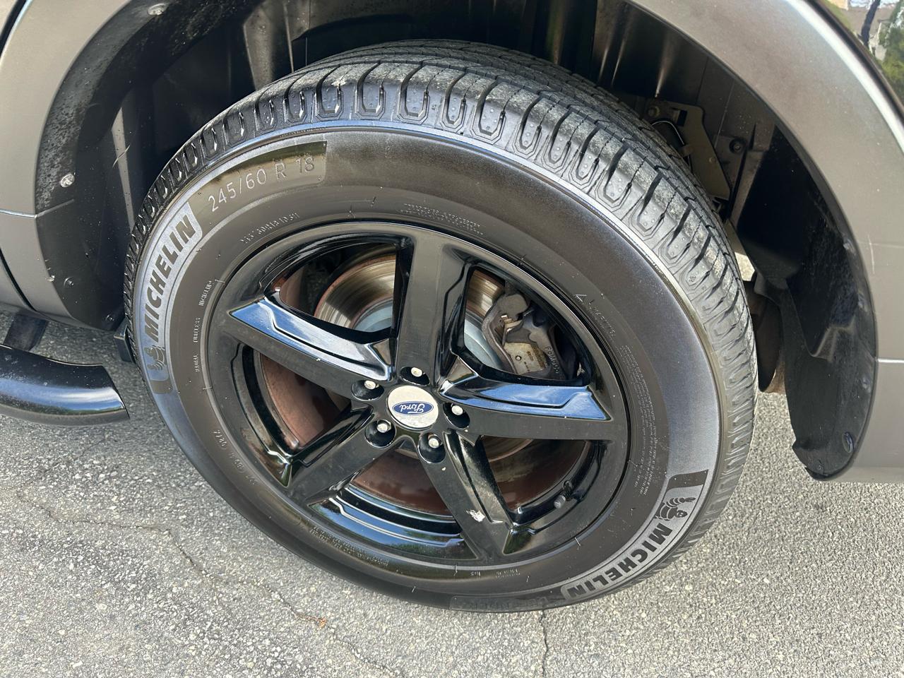 Ford Explorer XLT FWD 2019