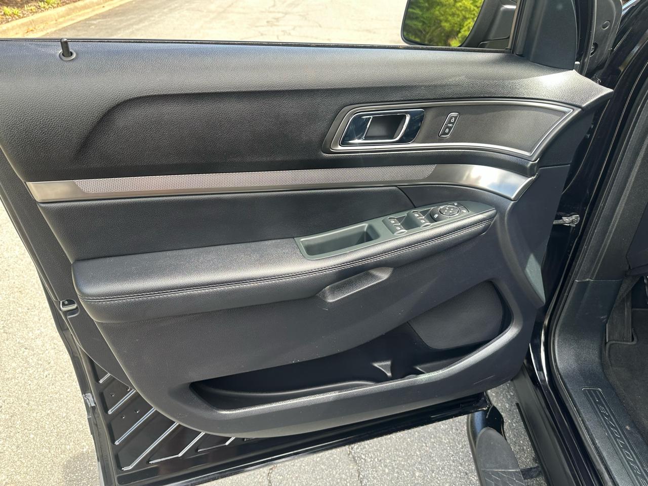 Ford Explorer XLT FWD 2019