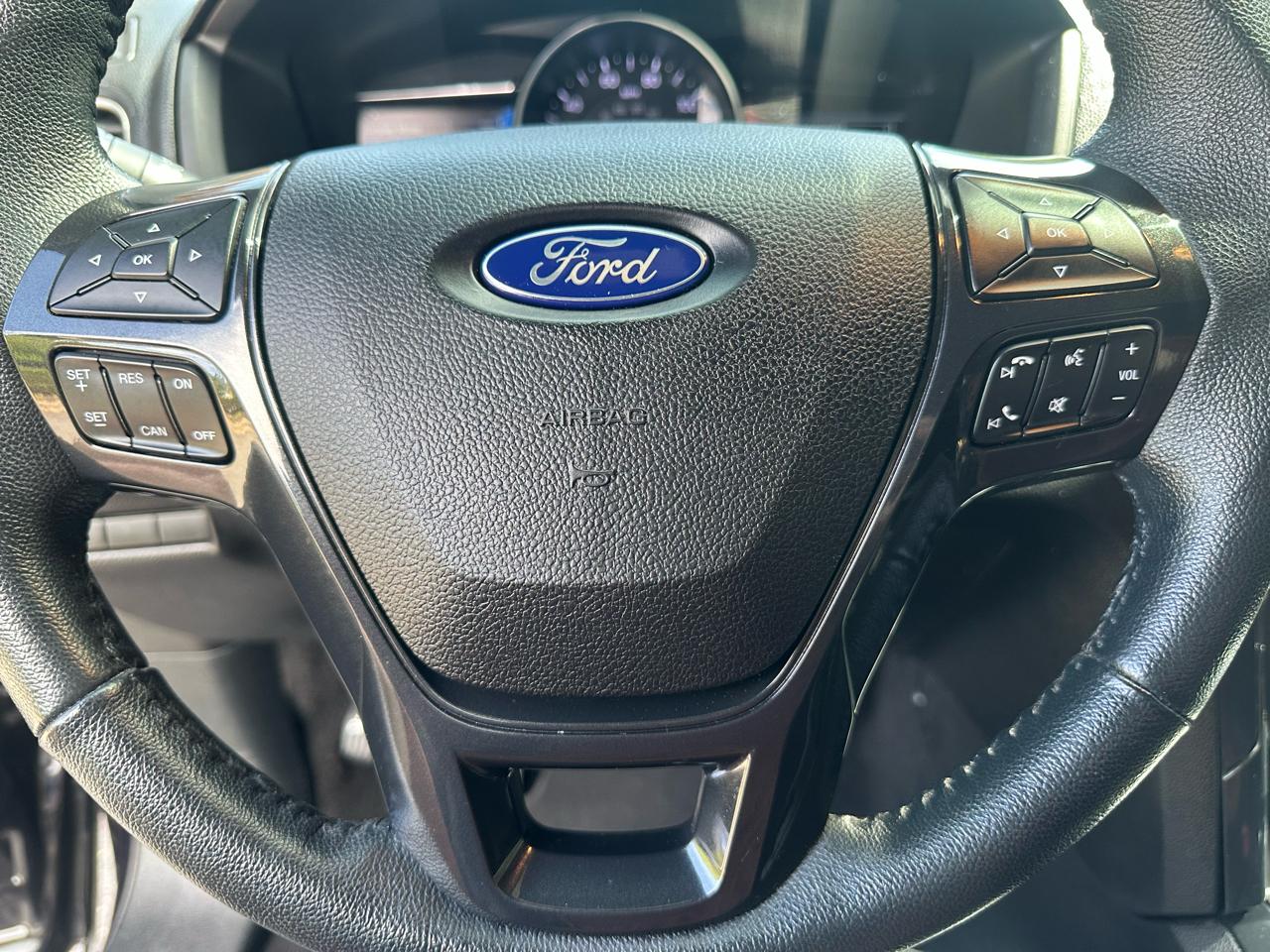 Ford Explorer XLT FWD 2019