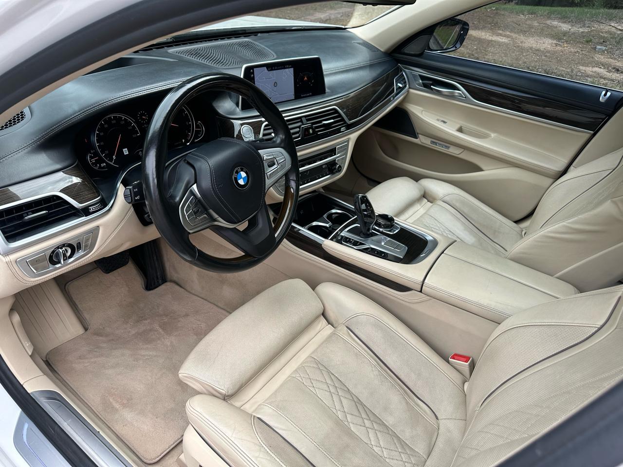 BMW 7-Series 740i xDrive 2018