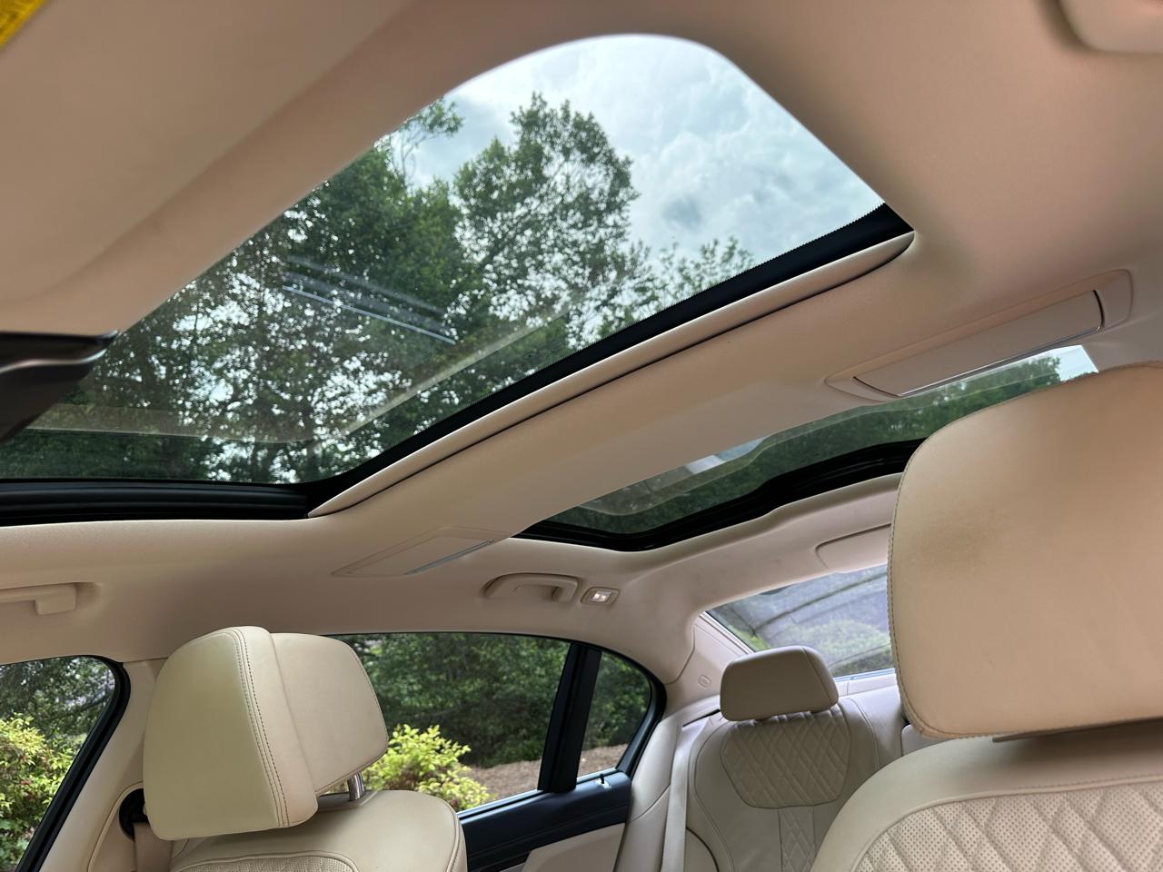 BMW 7-Series 740i xDrive 2018