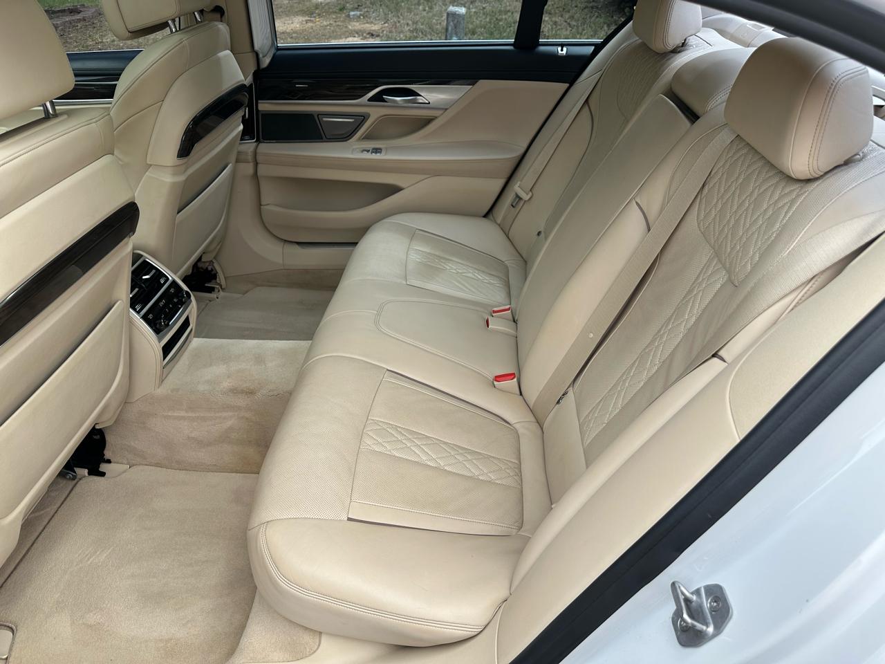 BMW 7-Series 740i xDrive 2018