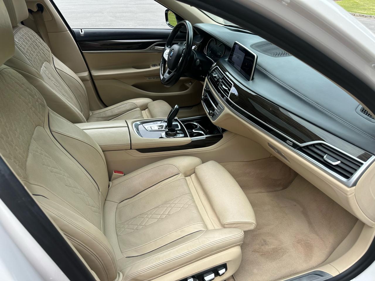 BMW 7-Series 740i xDrive 2018