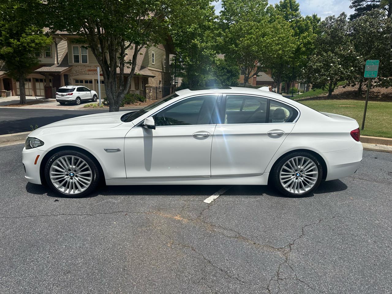 BMW 5-Series 550i 2014