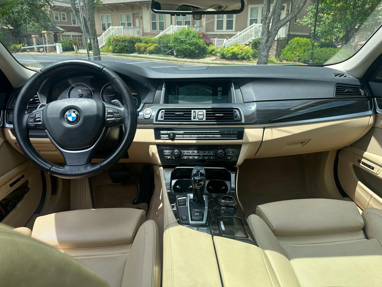 BMW 5-Series 550i 2014