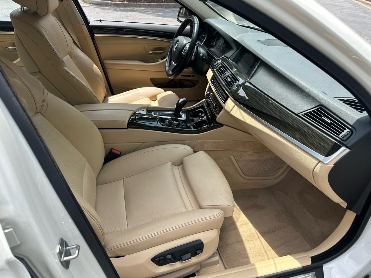 BMW 5-Series 550i 2014