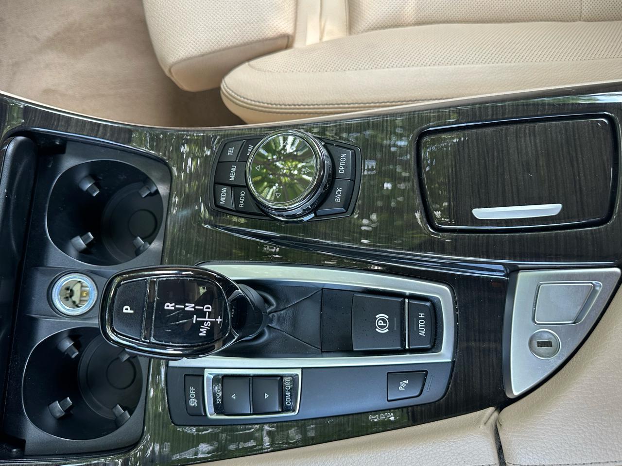 BMW 5-Series 550i 2014