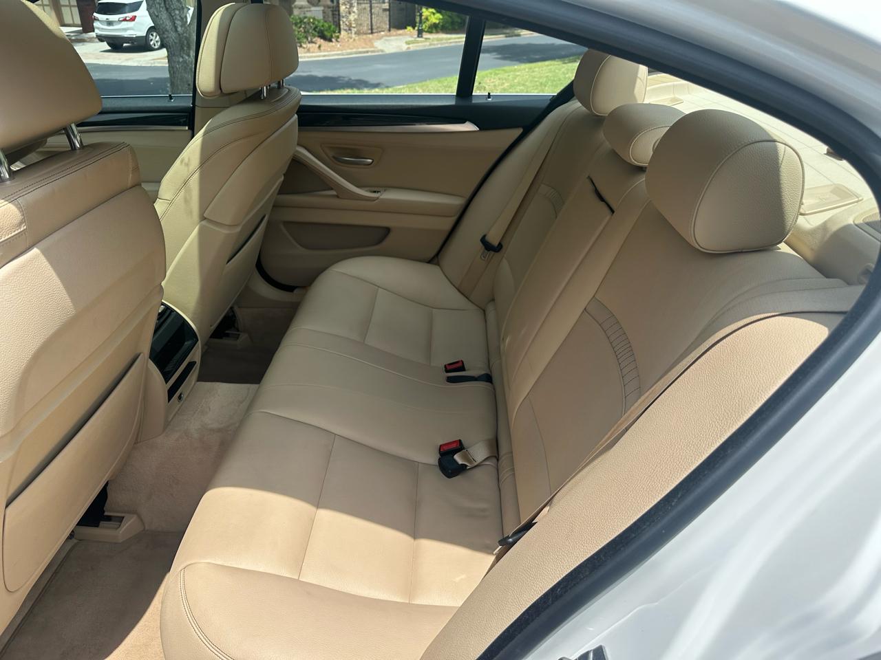 BMW 5-Series 550i 2014
