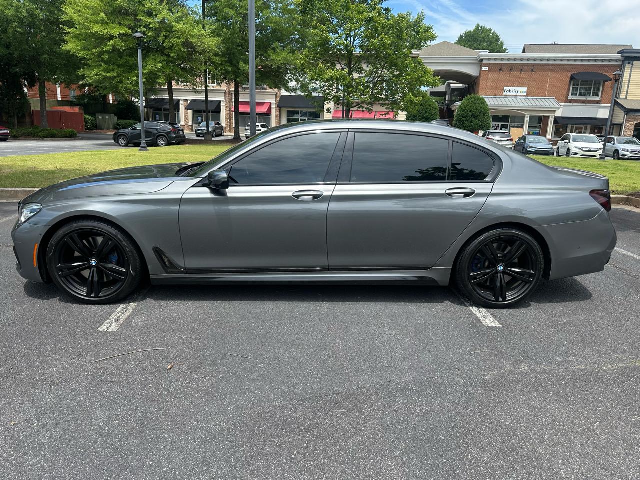 BMW 7-Series 750i 2018