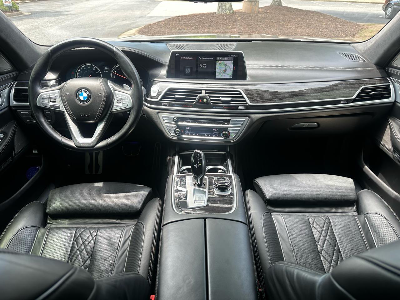 BMW 7-Series 750i 2018