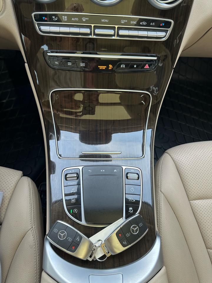 Mercedes-Benz GLC-Class GLC300 2022