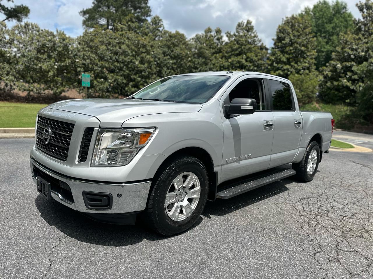 2019 Nissan Titan SV Crew Cab 2WD