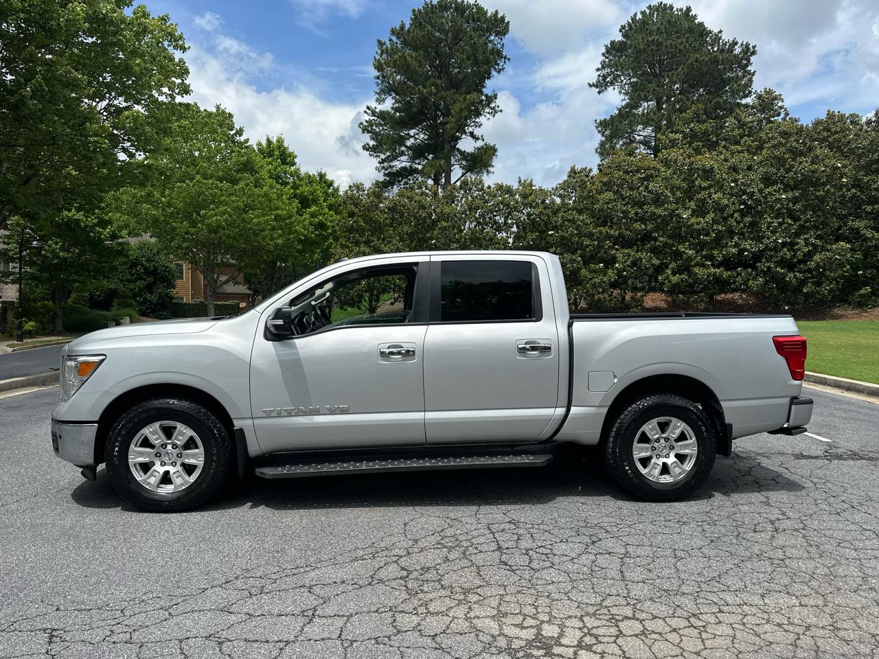 Nissan Titan SV Crew Cab 2WD 2019
