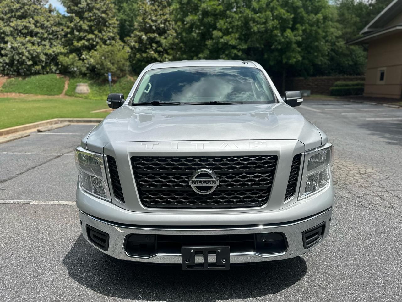 Nissan Titan SV Crew Cab 2WD 2019