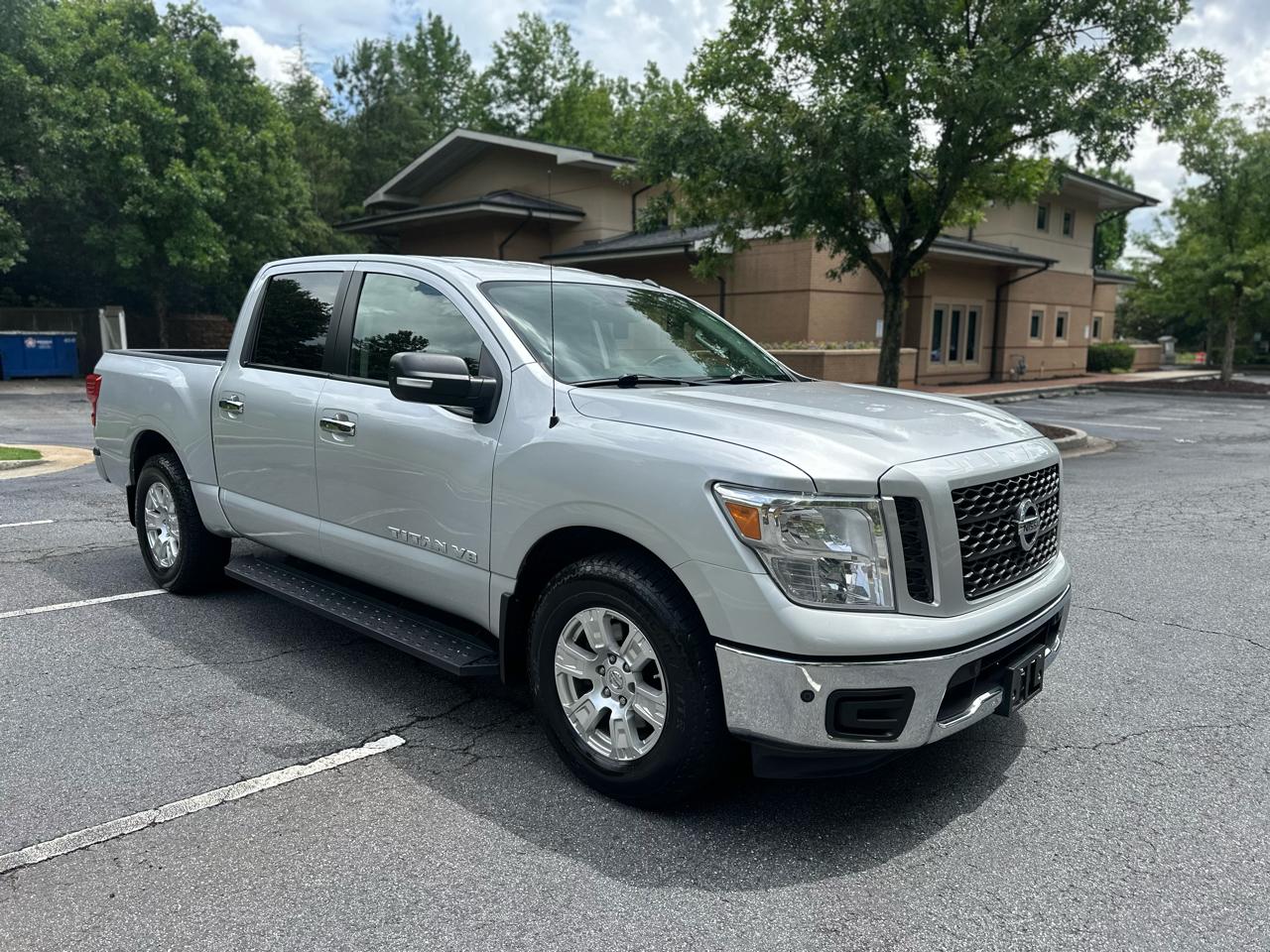 Nissan Titan SV Crew Cab 2WD 2019