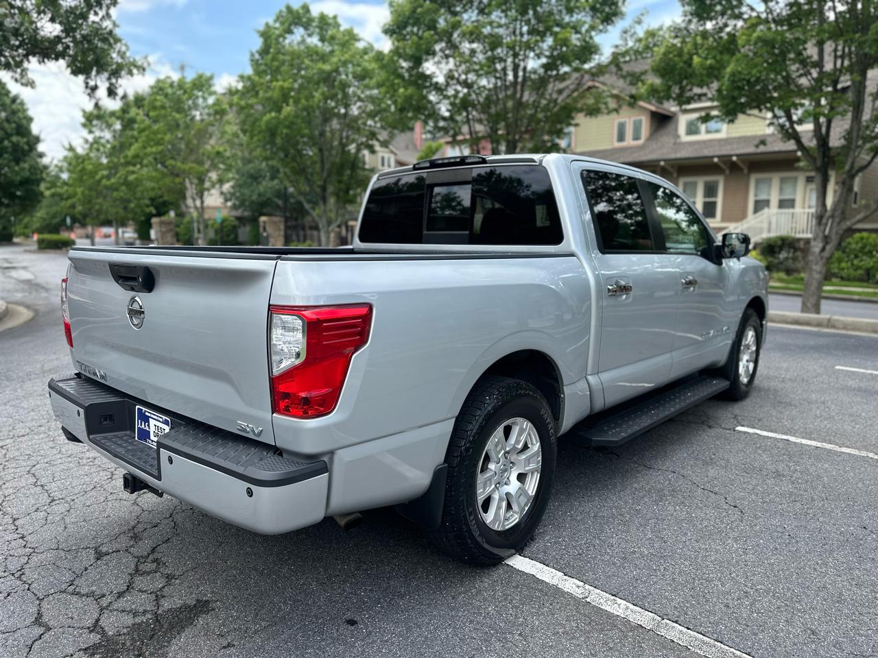 Nissan Titan SV Crew Cab 2WD 2019