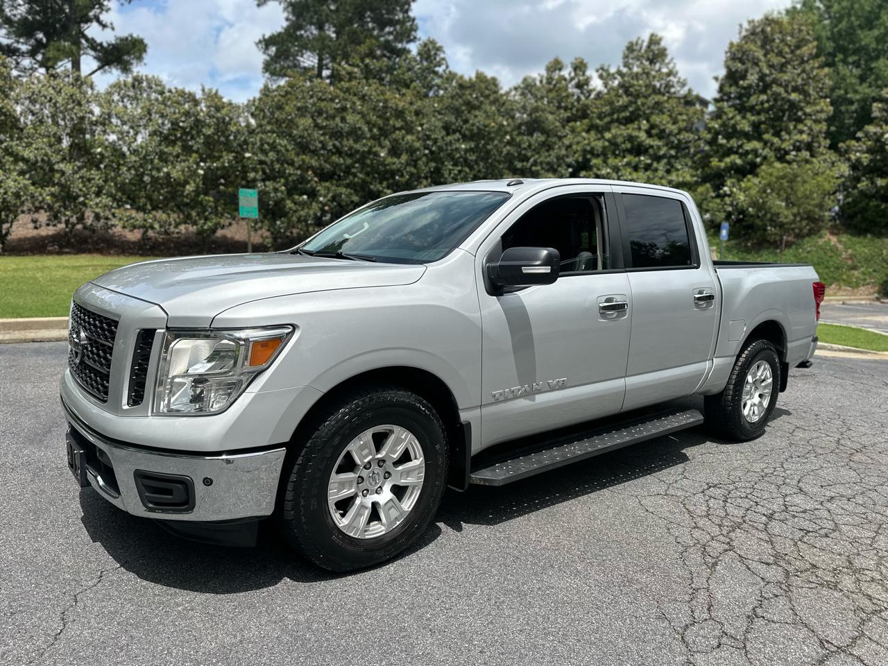 Nissan Titan SV Crew Cab 2WD 2019