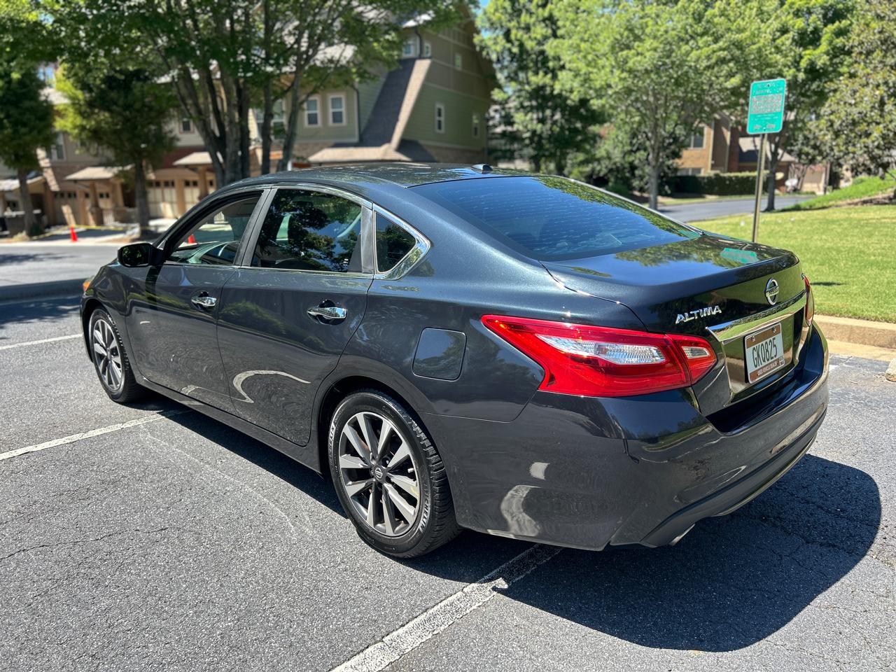 Nissan Altima 2.5 SV Sedan 2017