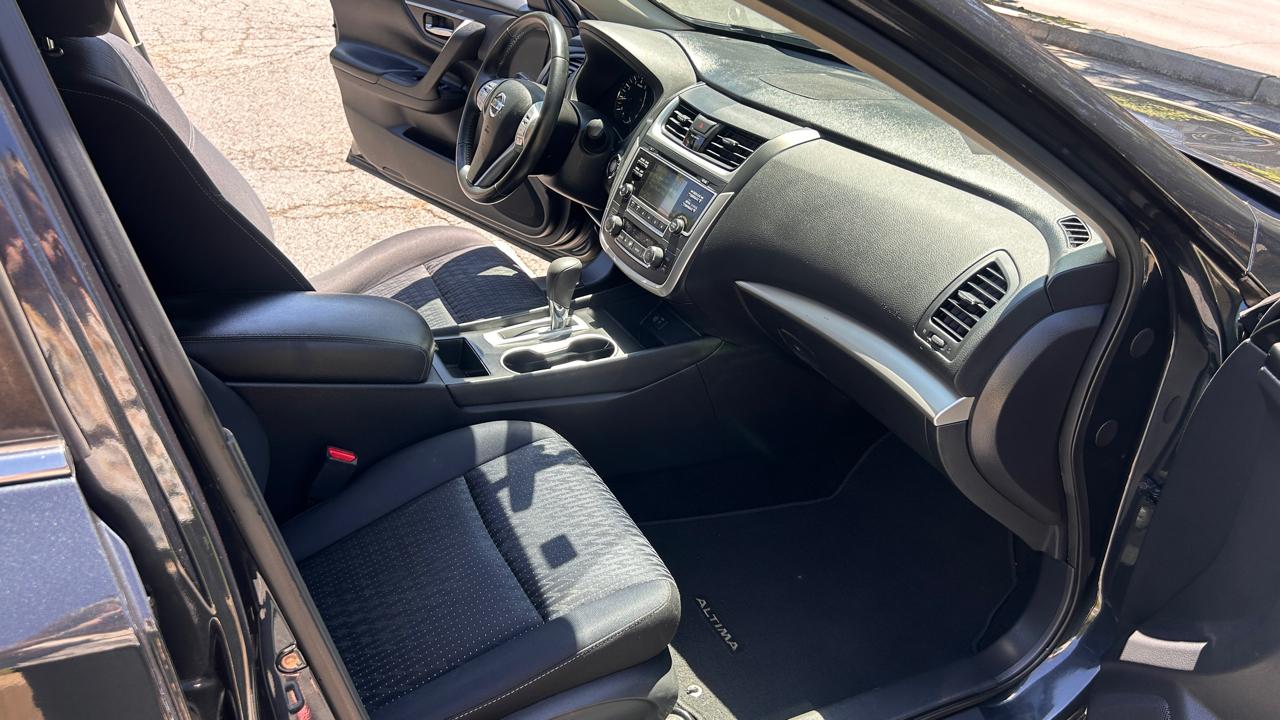 Nissan Altima 2.5 SV Sedan 2017