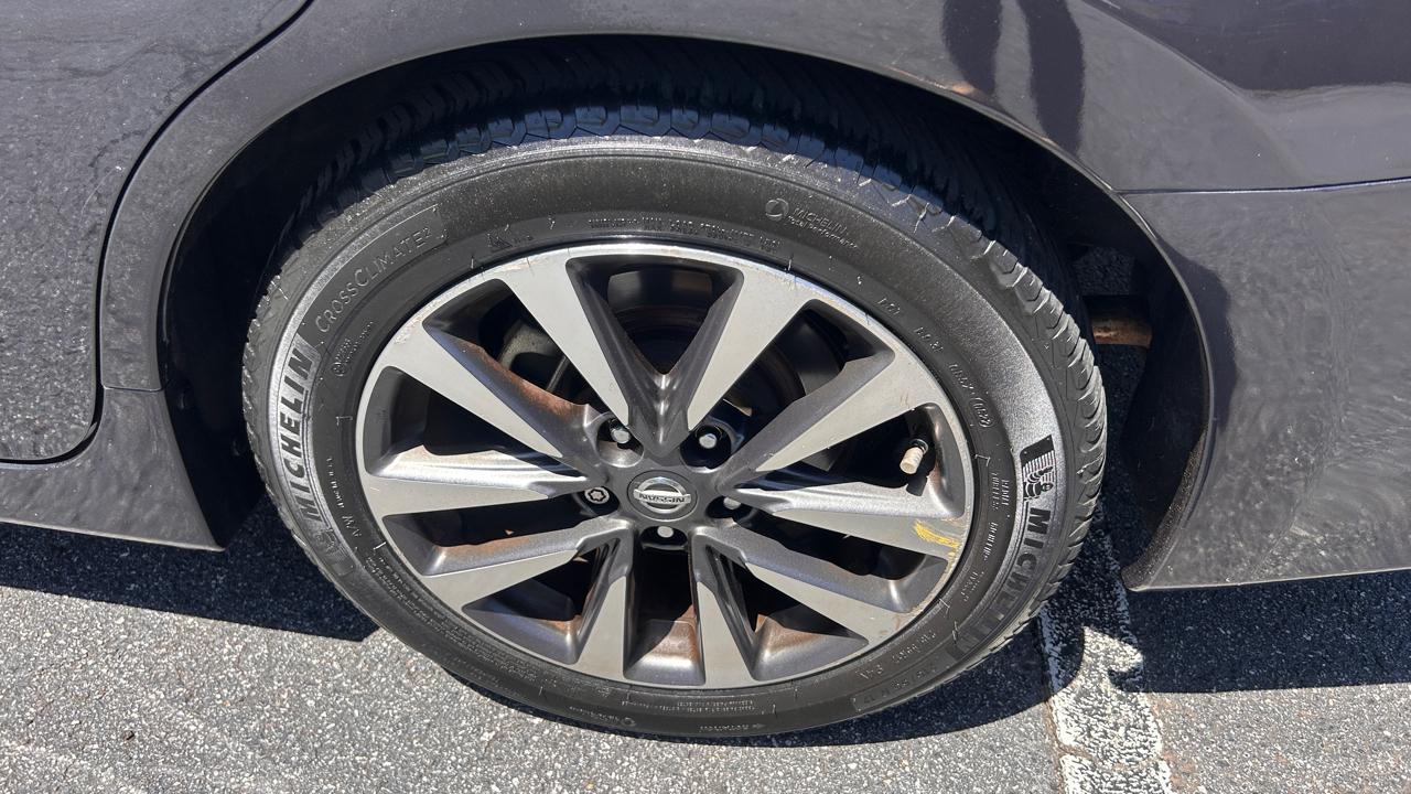 Nissan Altima 2.5 SV Sedan 2017