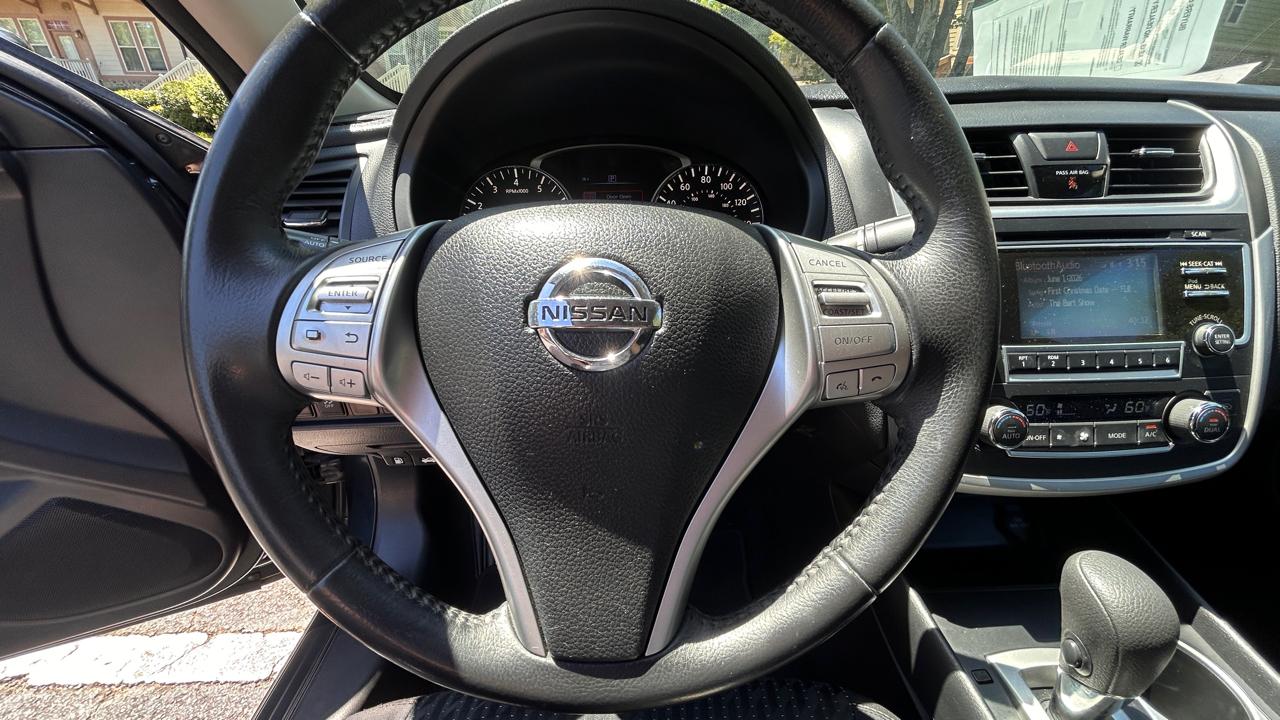 Nissan Altima 2.5 SV Sedan 2017
