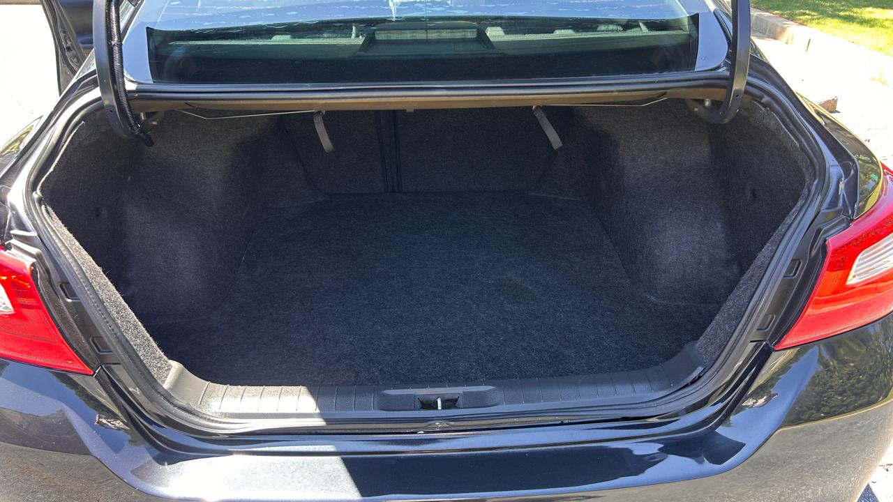 Nissan Altima 2.5 SV Sedan 2017