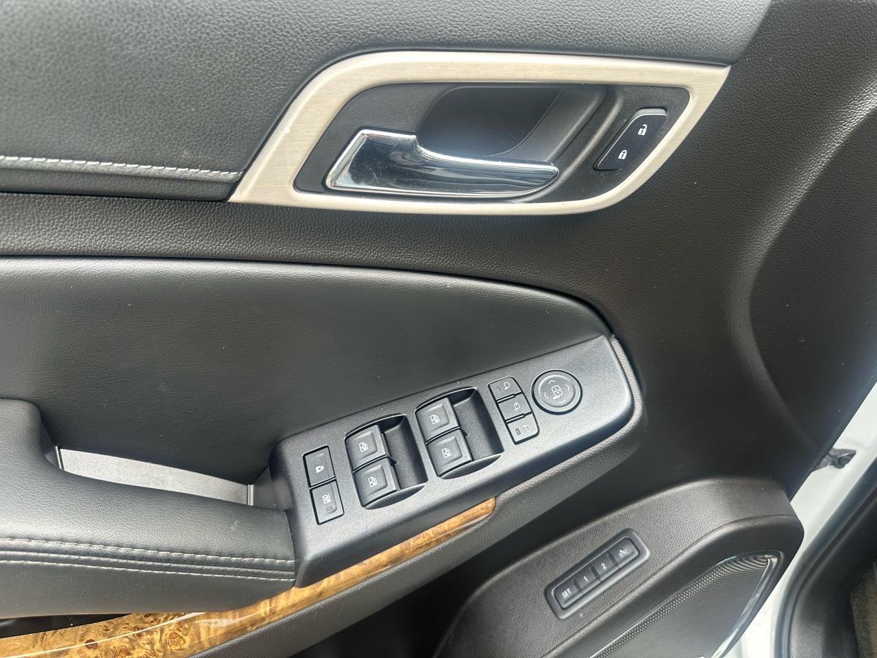 GMC Yukon XL Denali 2WD 2016