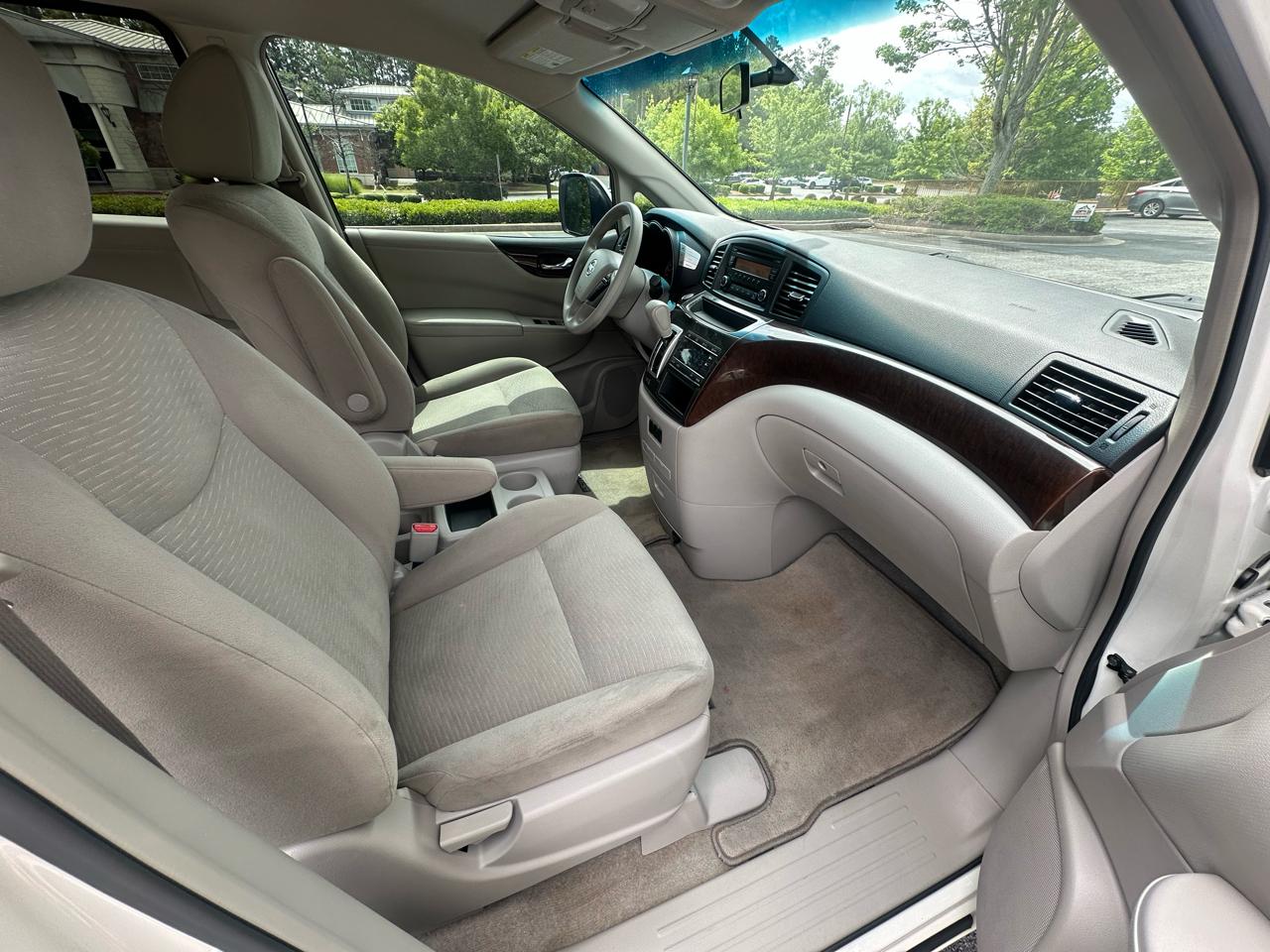 Nissan Quest S 2015