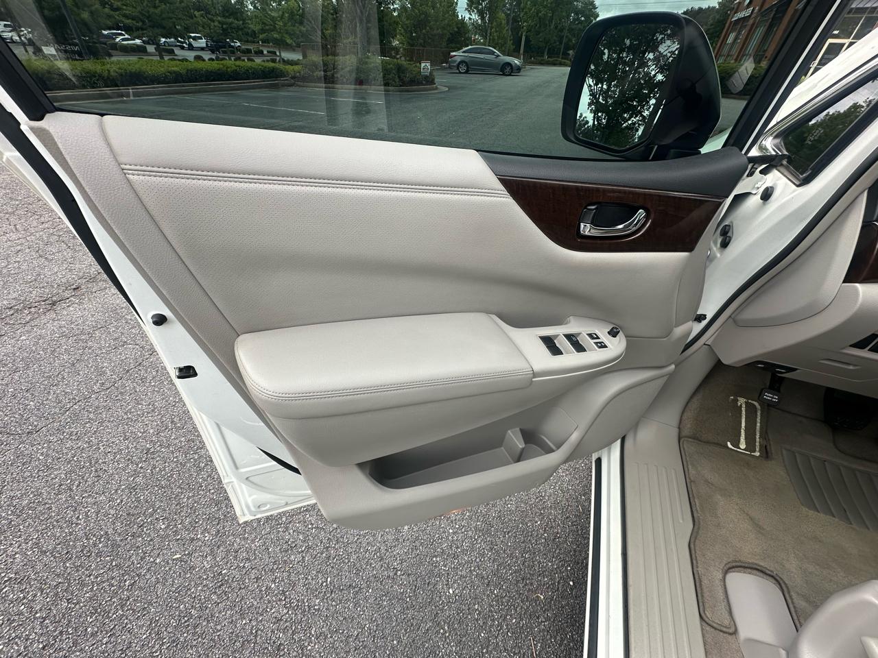 Nissan Quest S 2015