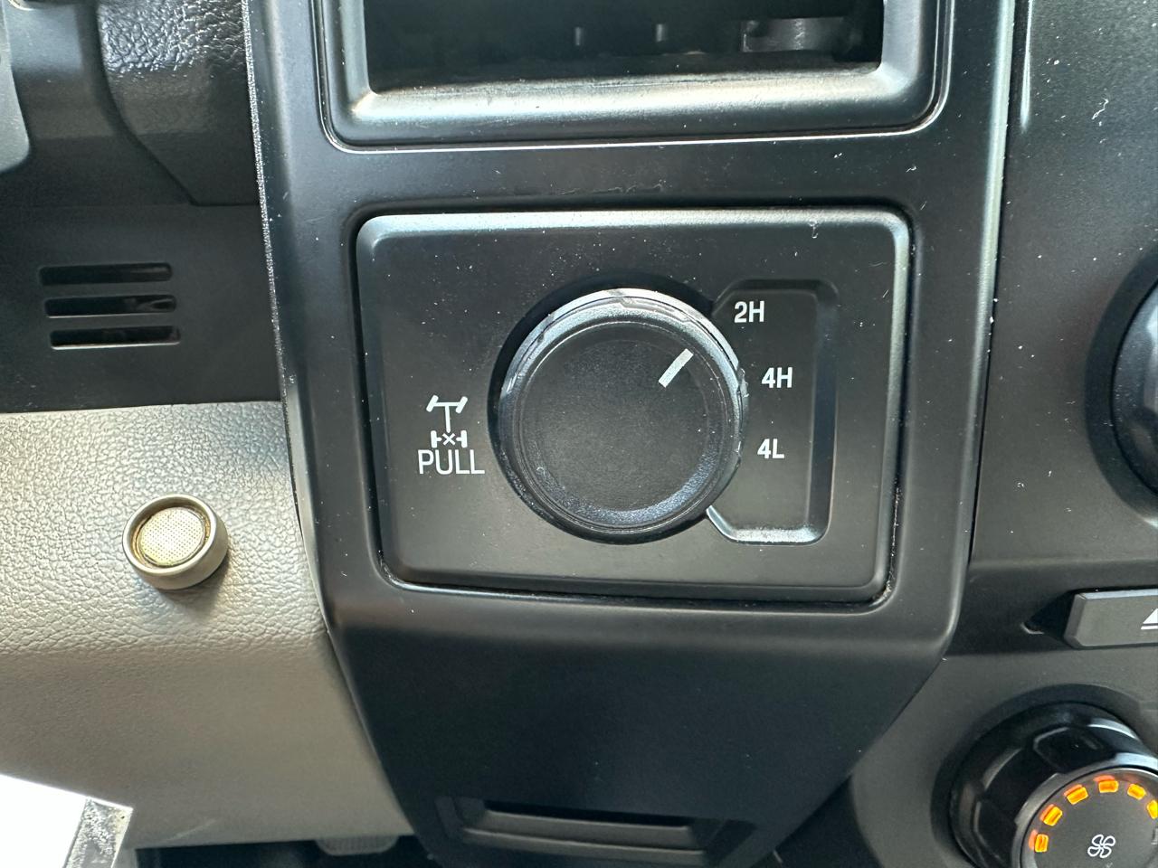 Ford F-150 4WD SuperCrew 145" FX4 2018