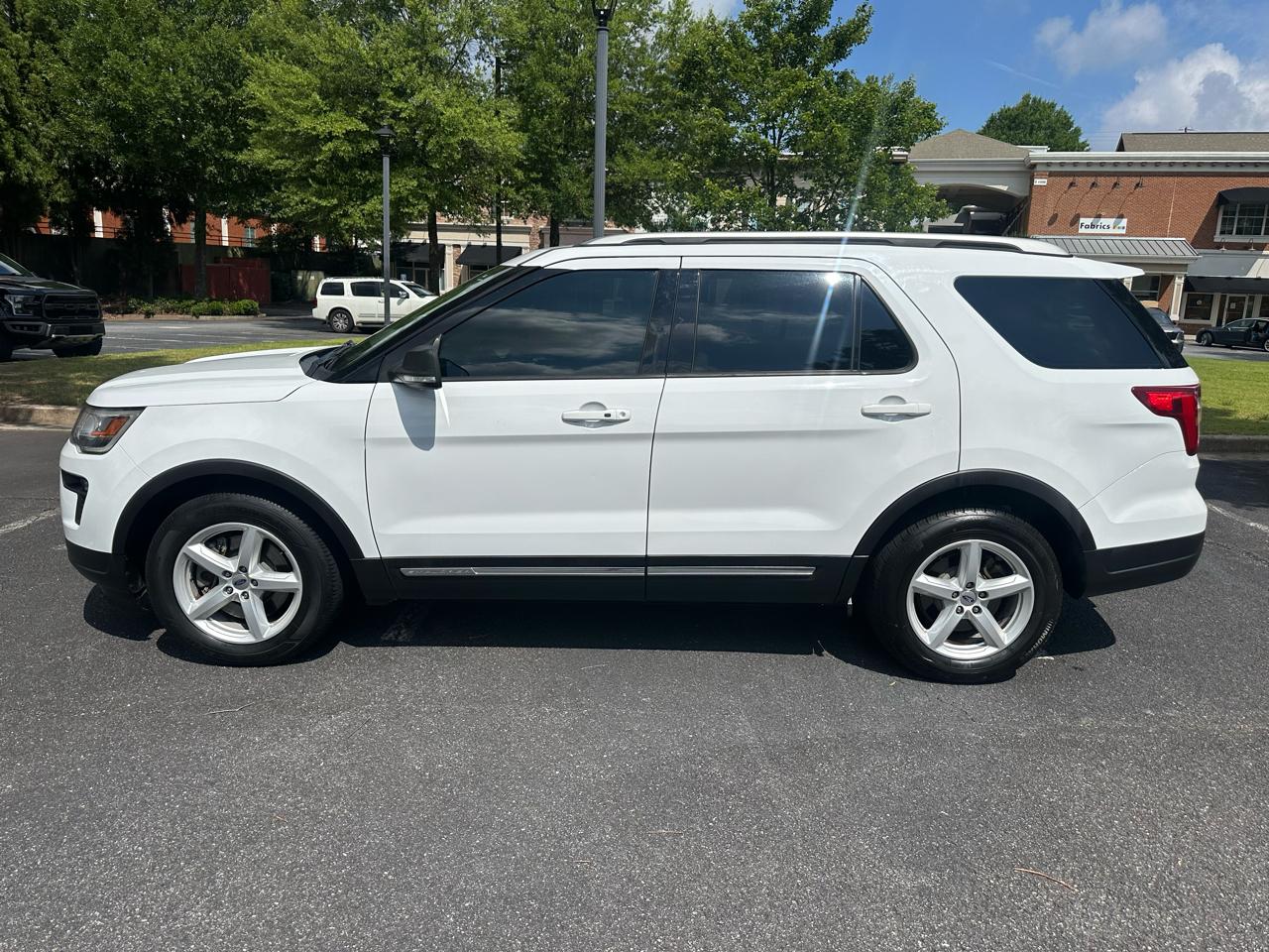 Ford Explorer XLT FWD 2019