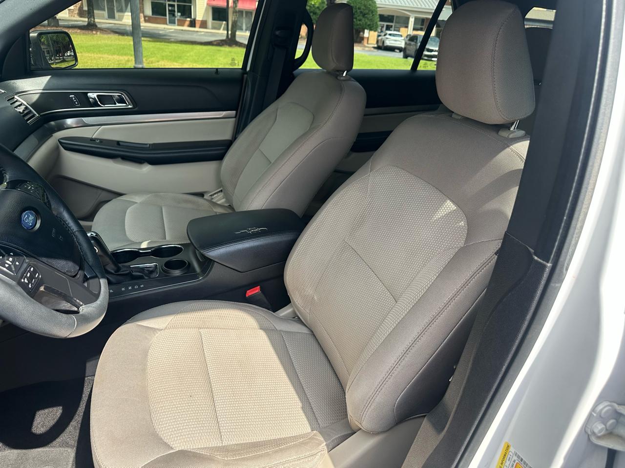 Ford Explorer XLT FWD 2019
