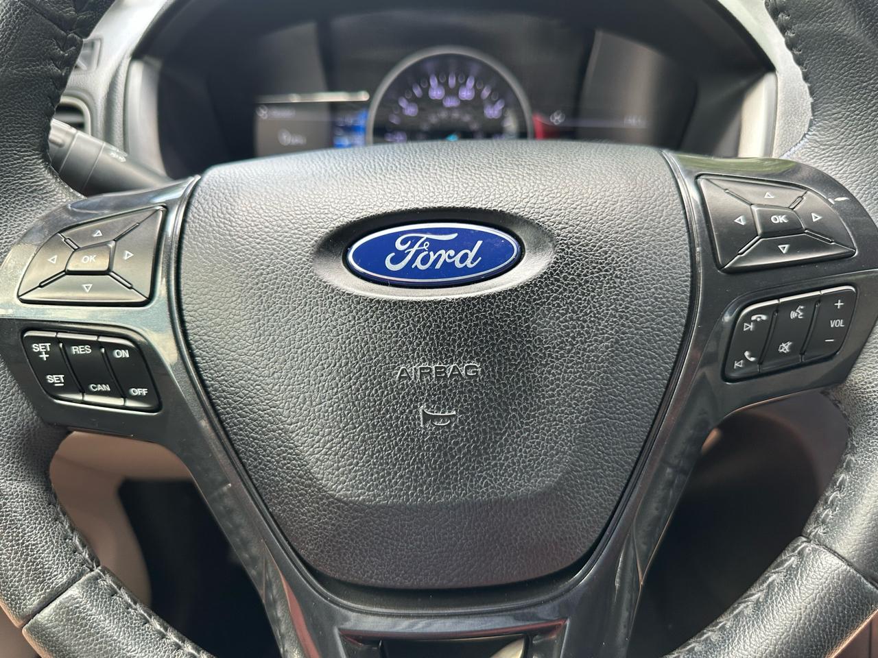 Ford Explorer XLT FWD 2019